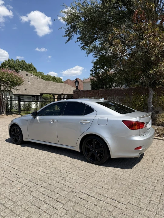 2010 Lexus IS 2nd Gen - Image 7 of 21