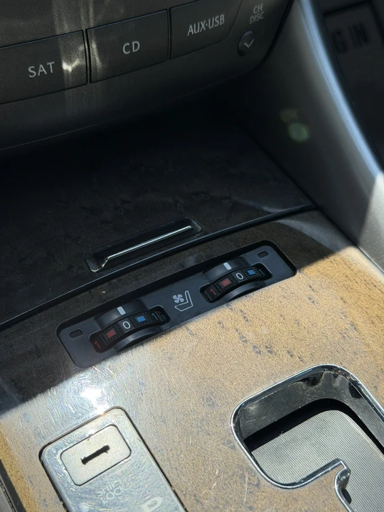 2010 Lexus IS 2nd Gen - Image 16 of 21