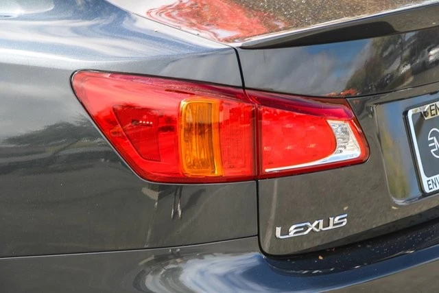 2010 Lexus IS 2nd Gen - Image 10 of 12