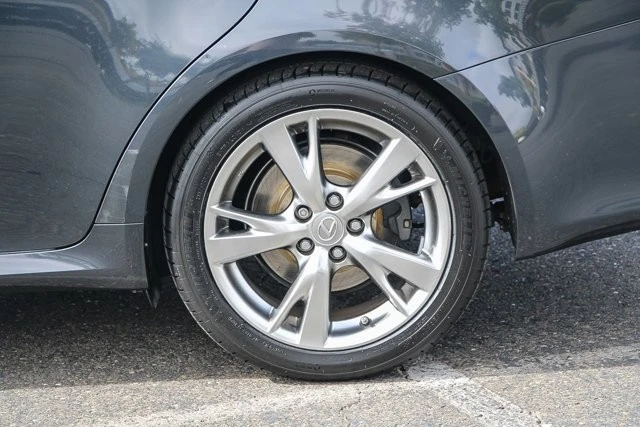 2010 Lexus IS 2nd Gen - Image 9 of 12