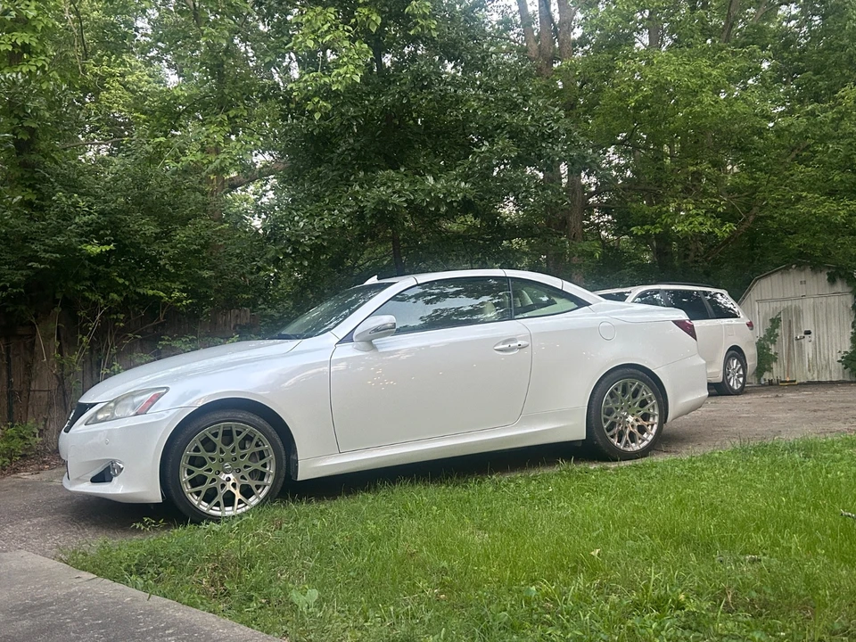 2010 Lexus IS 2nd Gen - Image 7 of 12
