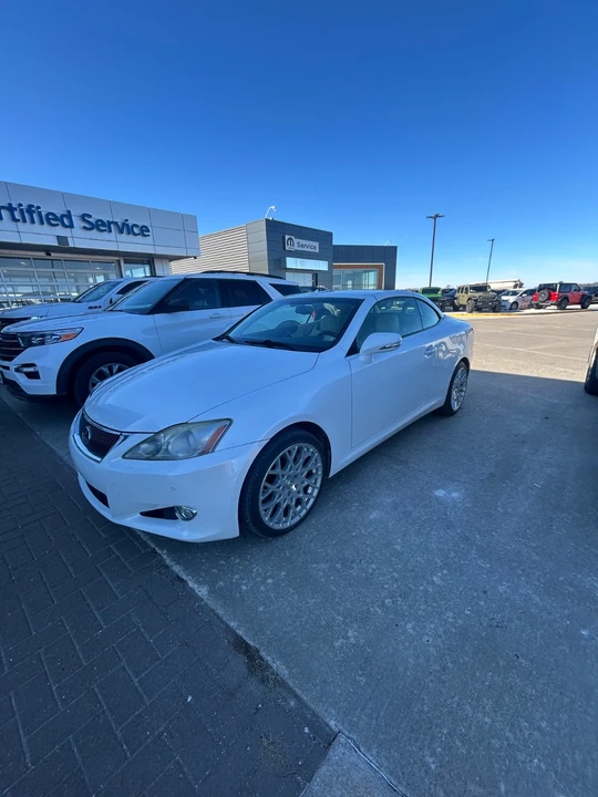 2010 Lexus IS 2nd Gen - Image 9 of 12