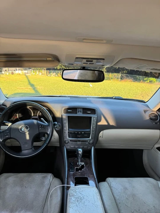 2010 Lexus IS 2nd Gen - Image 14 of 20