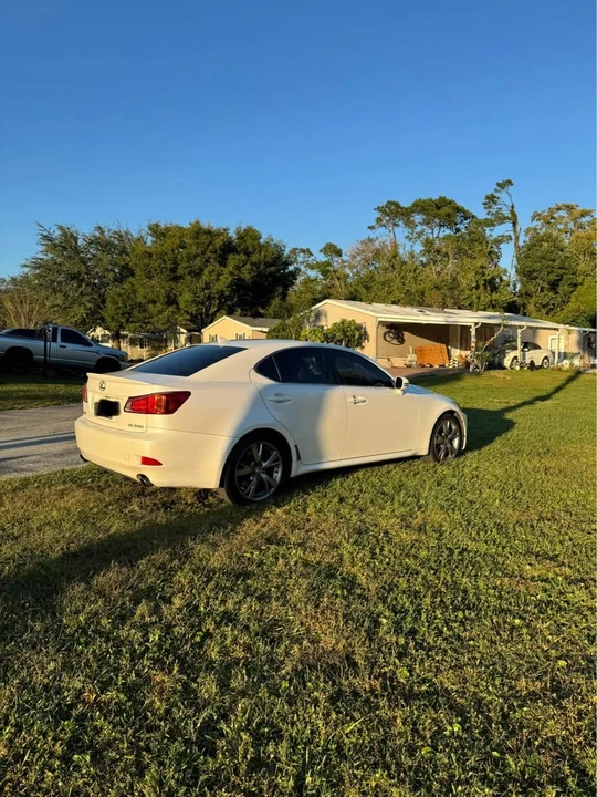 2010 Lexus IS 2nd Gen - Image 5 of 20