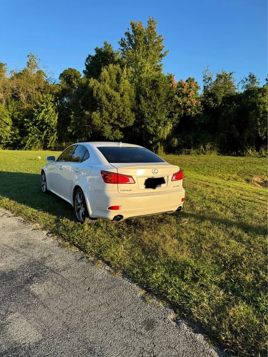 2010 Lexus IS 2nd Gen - Image 7 of 20