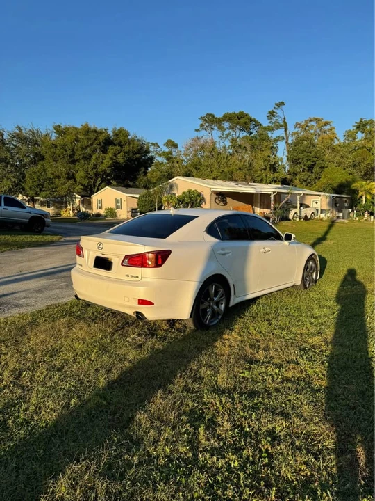 2010 Lexus IS 2nd Gen - Image 6 of 20