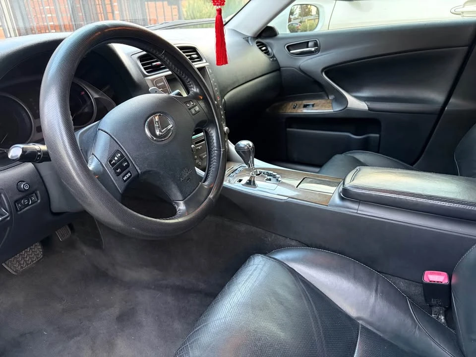 2010 Lexus IS 2nd Gen - Image 6 of 15