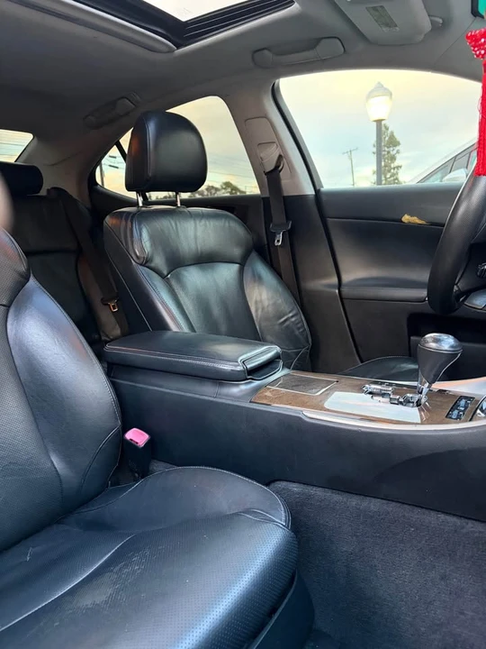 2010 Lexus IS 2nd Gen - Image 11 of 15