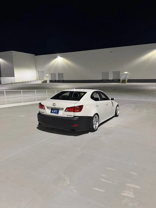 2010 Lexus IS 2nd Gen - Image 5 of 10