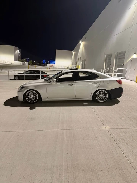 2010 Lexus IS 2nd Gen - Image 3 of 10