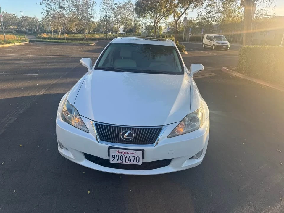 2010 Lexus IS 3rd Gen - Image 5 of 13