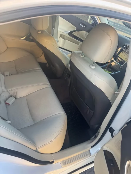 2010 Lexus IS 3rd Gen - Image 8 of 13