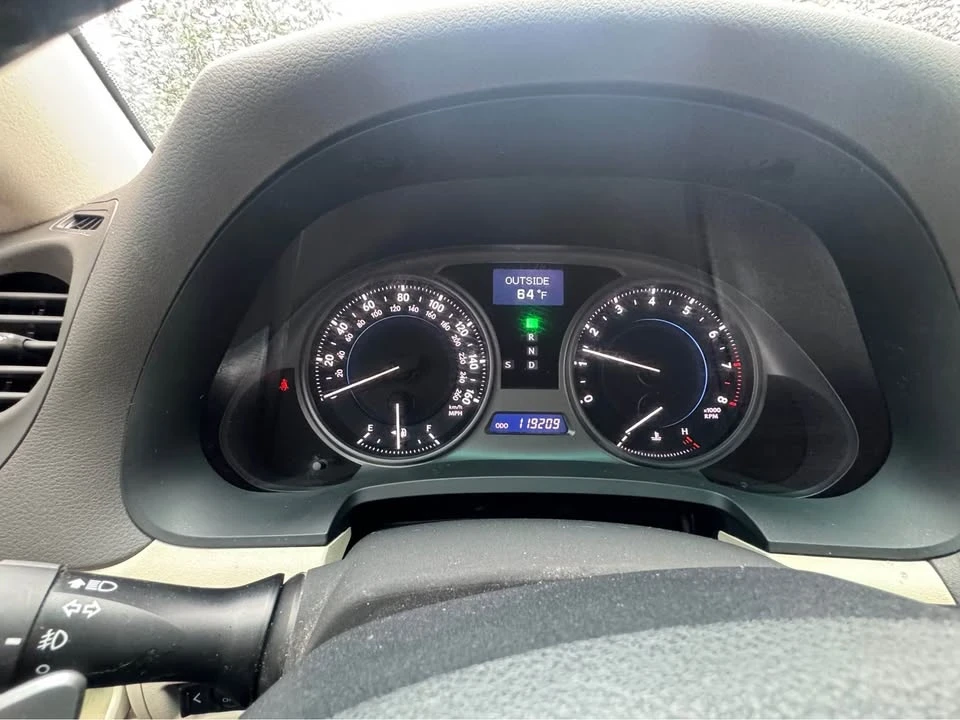 2010 Lexus IS 3rd Gen - Image 13 of 13