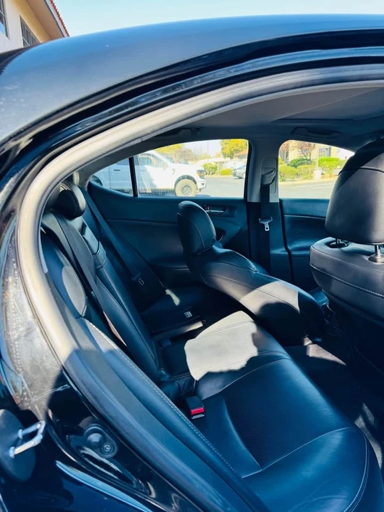 2010 Lexus IS 3rd Gen - Image 11 of 16