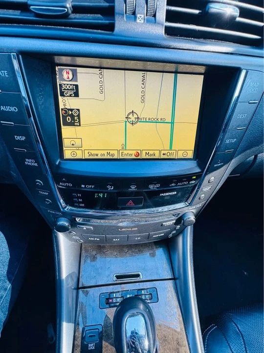 2010 Lexus IS 3rd Gen - Image 15 of 16