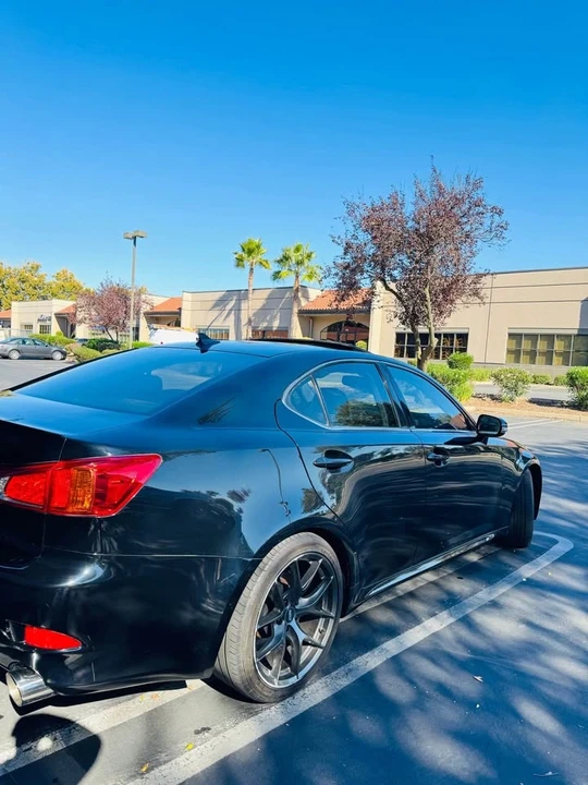 2010 Lexus IS 3rd Gen - Image 4 of 16
