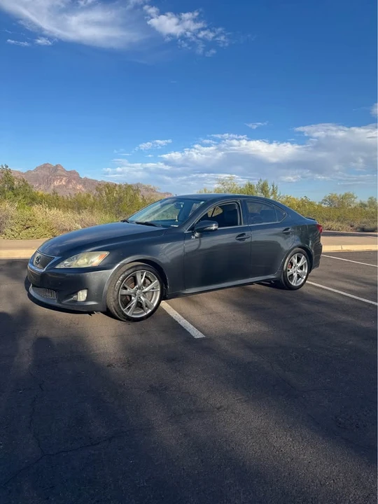 2010 Lexus IS 2nd Gen - Image 6 of 11