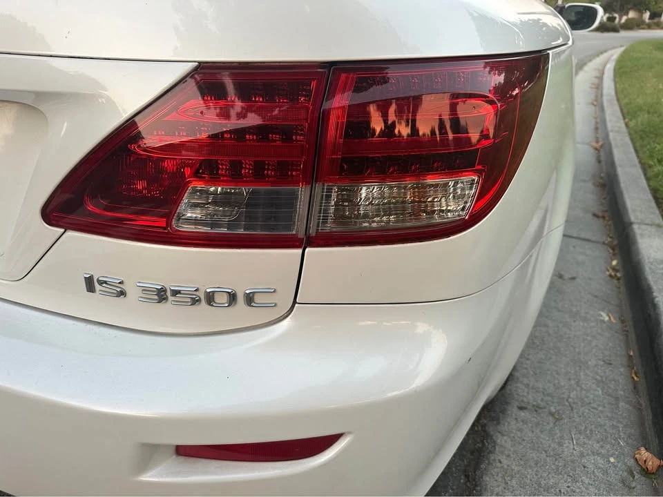 2010 Lexus IS 2nd Gen - Image 15 of 20