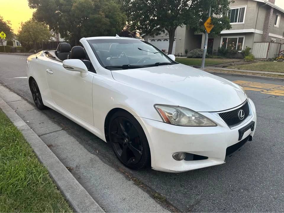 2010 Lexus IS 2nd Gen - Image 4 of 20