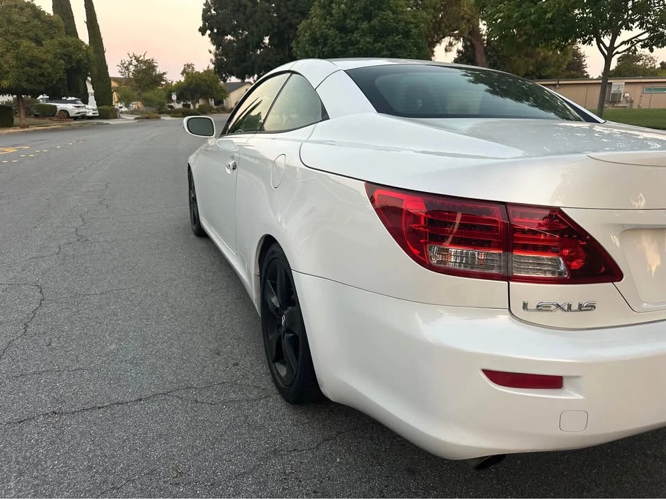 2010 Lexus IS 2nd Gen - Image 14 of 20