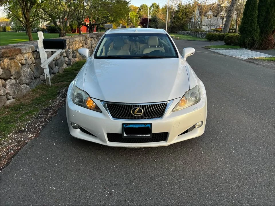 2010 Lexus IS 2nd Gen - Image 10 of 16
