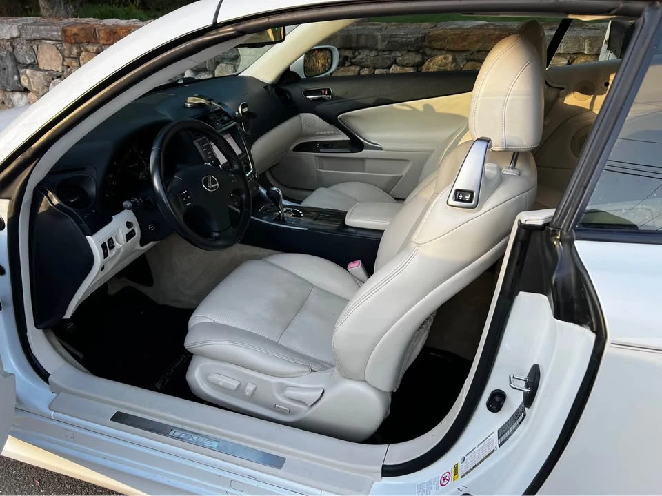 2010 Lexus IS 2nd Gen - Image 12 of 16