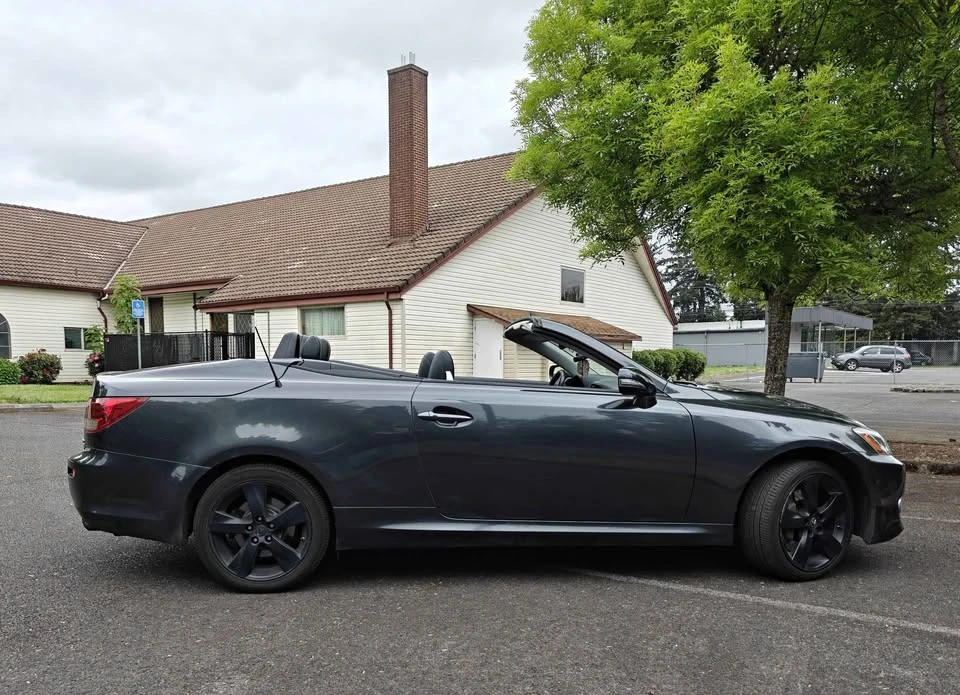 2010 Lexus IS 2nd Gen - Image 2 of 12