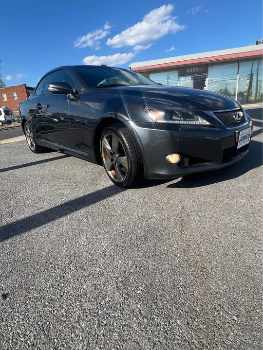 2010 Lexus IS 2nd Gen - Image 17 of 19