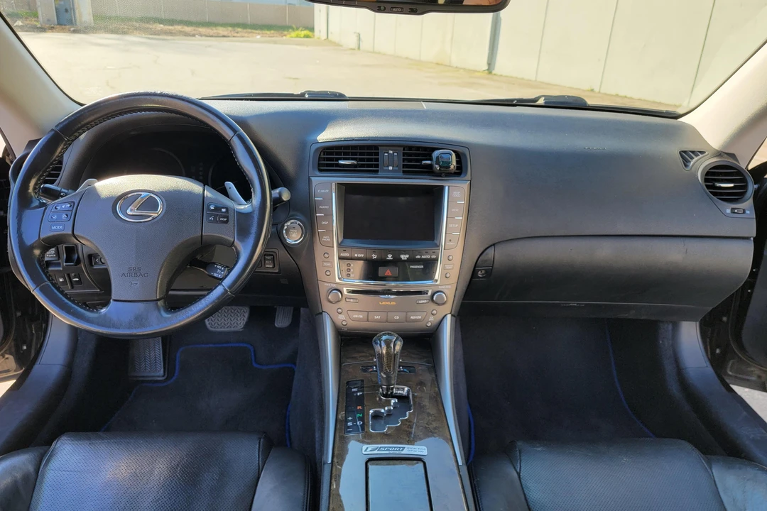 2010 Lexus IS 2nd Gen - Image 24 of 31