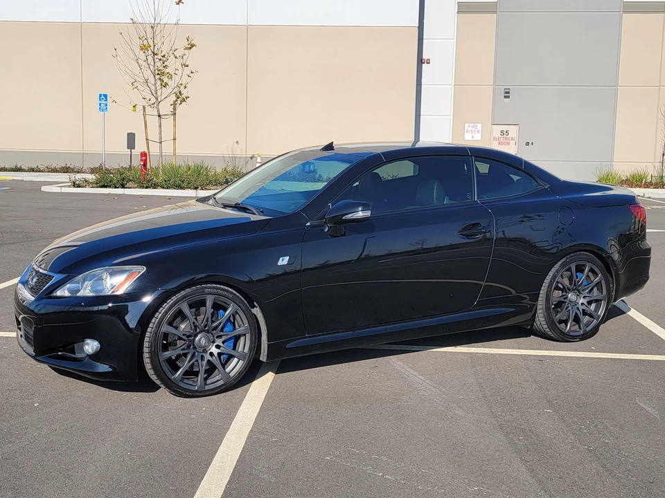 2010 Lexus IS 2nd Gen - Image 9 of 31