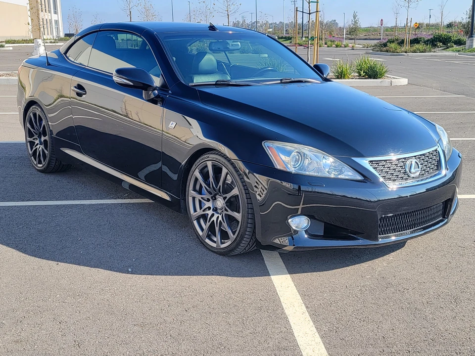 2010 Lexus IS 2nd Gen - Image 17 of 31