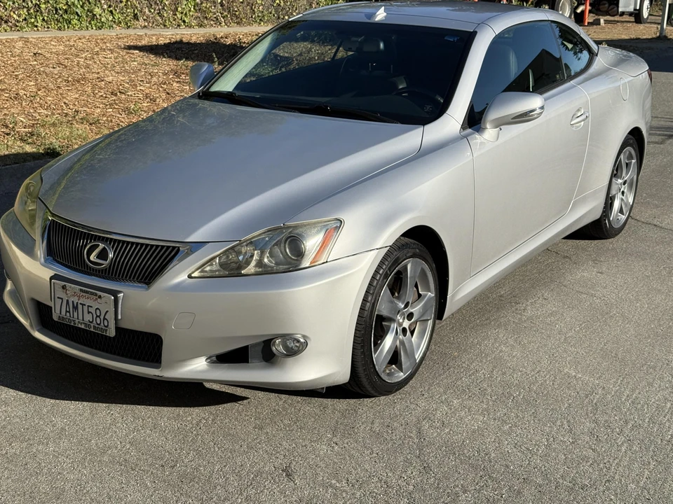 2010 Lexus IS 2nd Gen - Image 3 of 31