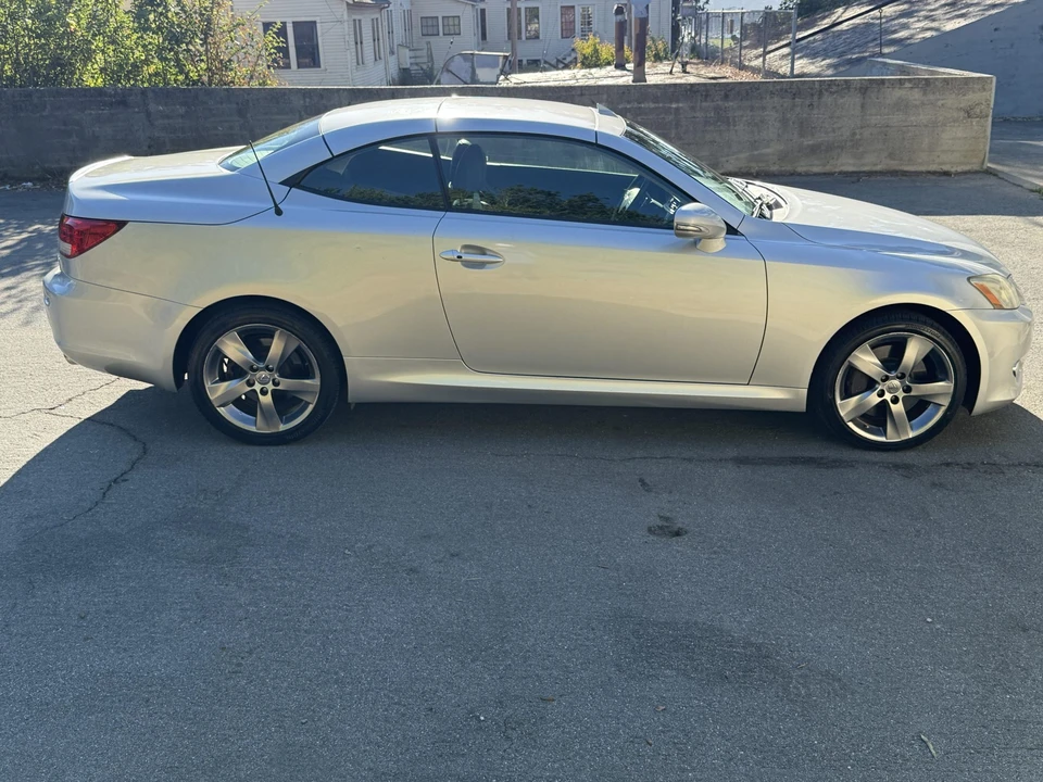 2010 Lexus IS 2nd Gen - Image 7 of 31