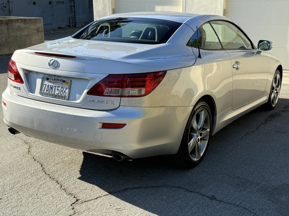 2010 Lexus IS 2nd Gen - Image 8 of 31