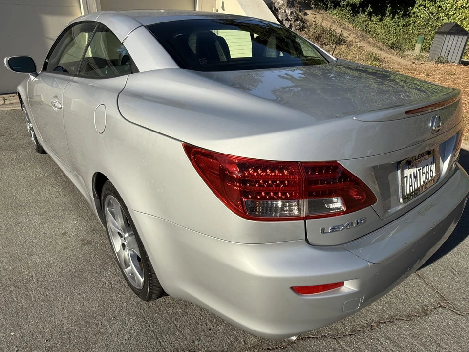 2010 Lexus IS 2nd Gen - Image 12 of 31
