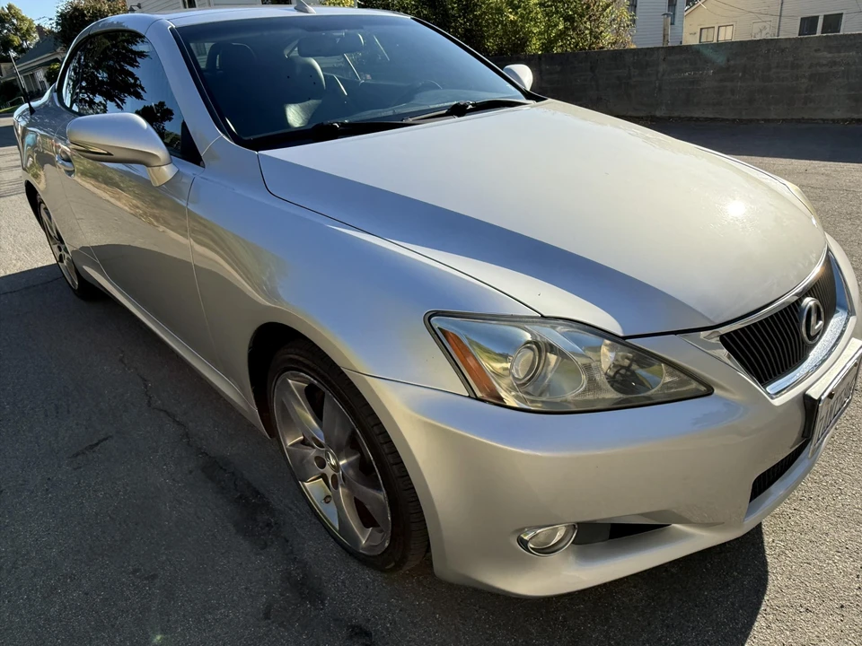 2010 Lexus IS 2nd Gen - Image 6 of 31