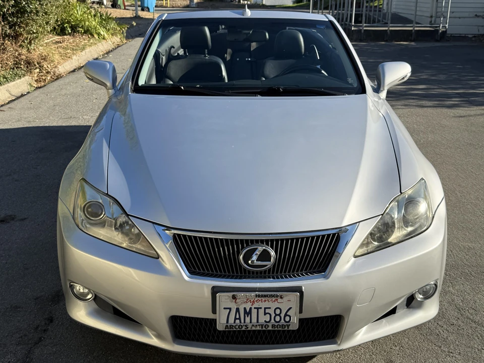 2010 Lexus IS 2nd Gen - Image 16 of 31