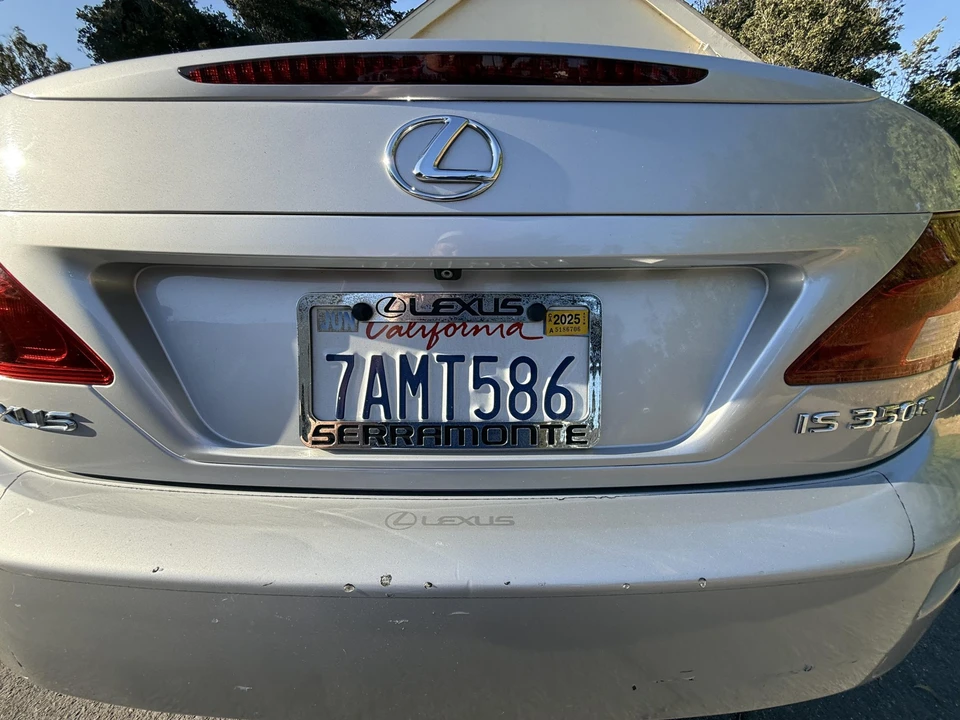 2010 Lexus IS 2nd Gen - Image 26 of 31