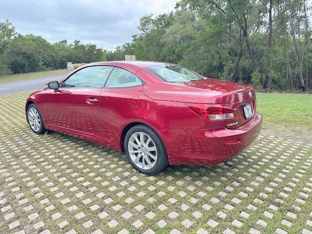 2010 Lexus IS 2nd Gen - Image 11 of 21