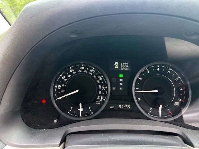 2010 Lexus IS 2nd Gen - Image 16 of 21