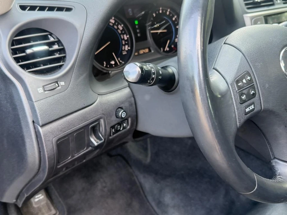 2010 Lexus IS 2nd Gen - Image 6 of 27