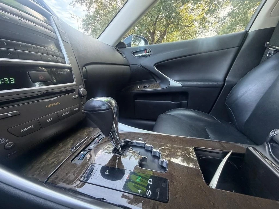 2010 Lexus IS 2nd Gen - Image 12 of 27
