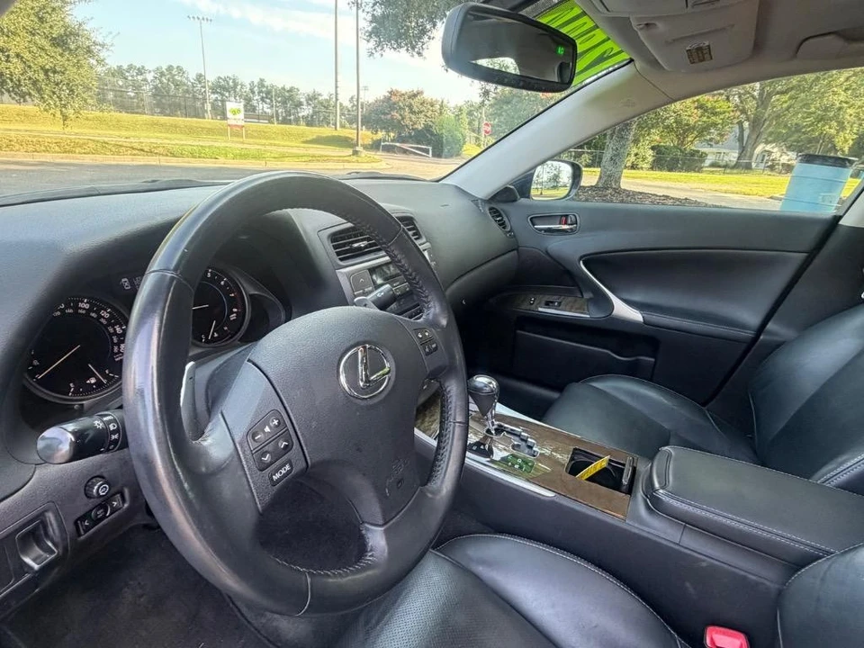 2010 Lexus IS 2nd Gen - Image 7 of 27
