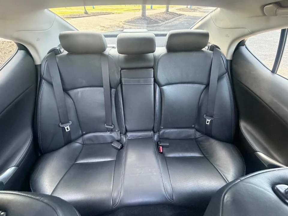 2010 Lexus IS 2nd Gen - Image 20 of 27