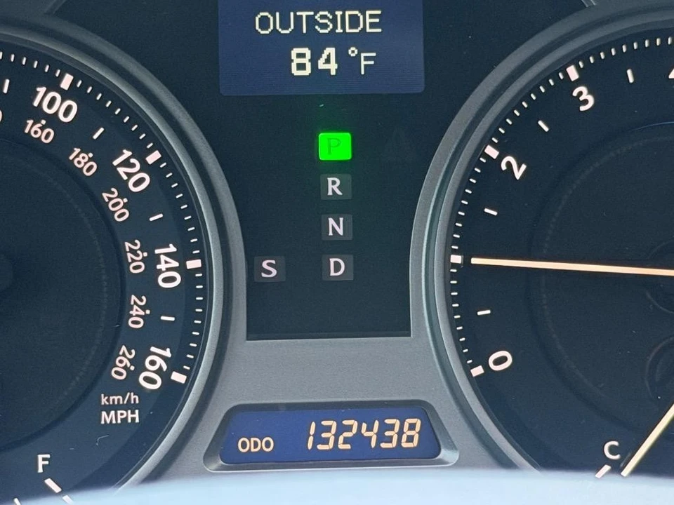 2010 Lexus IS 2nd Gen - Image 10 of 27