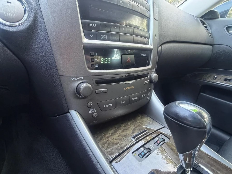 2010 Lexus IS 2nd Gen - Image 13 of 27