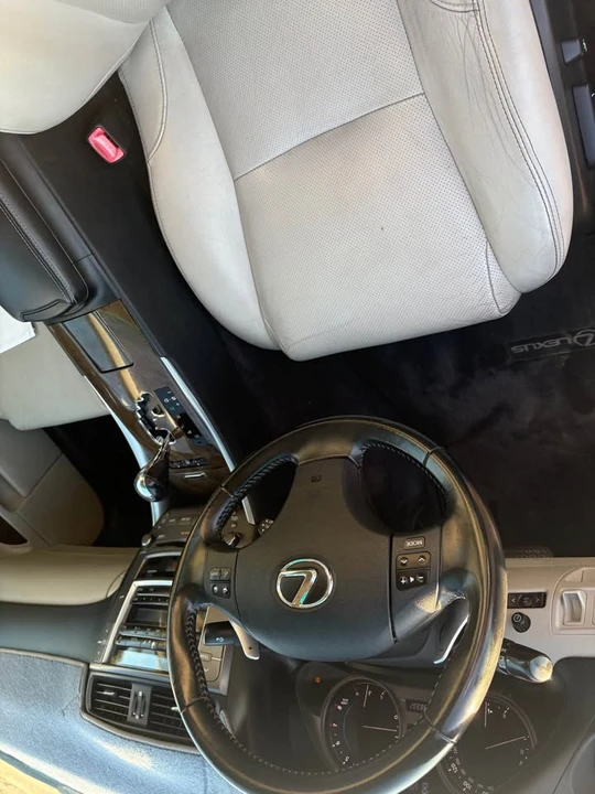 2010 Lexus IS 2nd Gen - Image 4 of 7