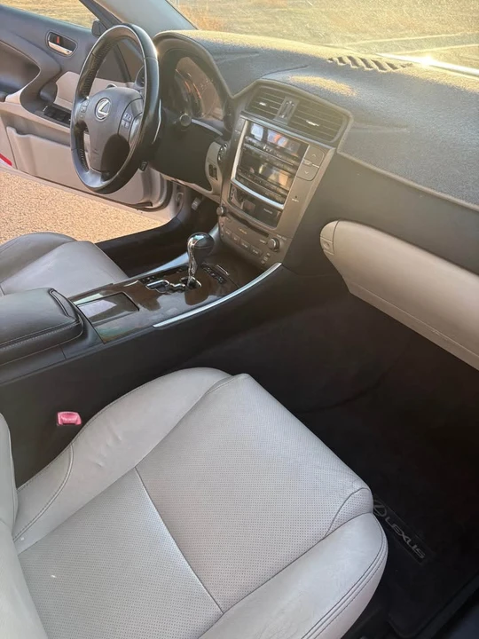 2010 Lexus IS 2nd Gen - Image 5 of 7