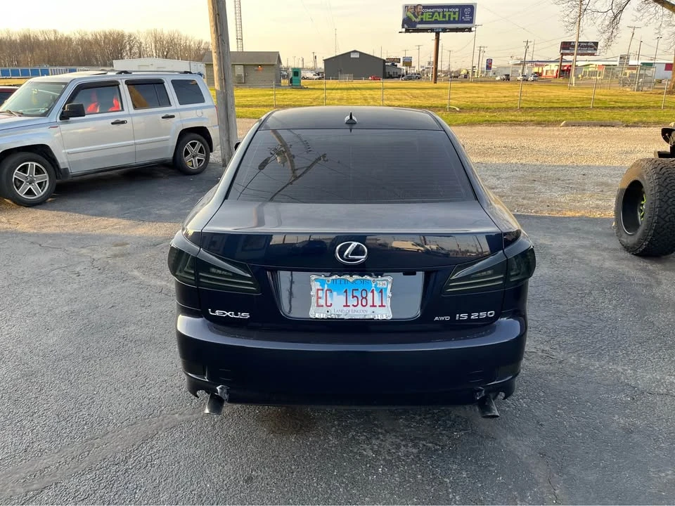 2010 Lexus IS 2nd Gen - Image 5 of 7