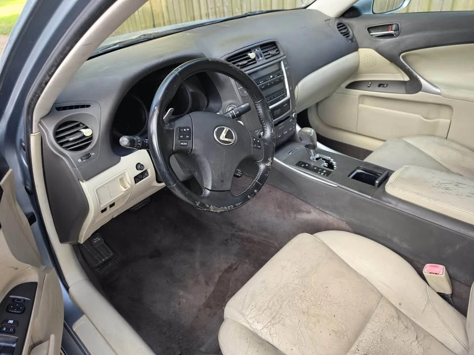 2010 Lexus IS 2nd Gen - Image 10 of 12